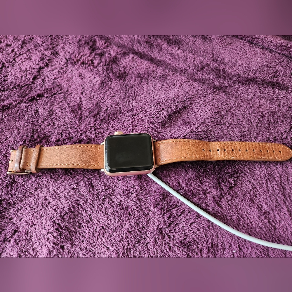Apple watch series 3 rose gold leather band 38 mm